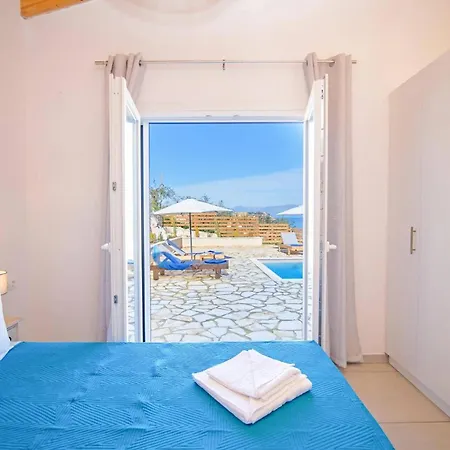 Katostrato By Απραός