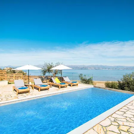 Katostrato By Villa Apraos