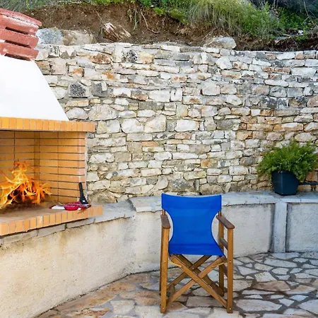 Villa Katostrato By *